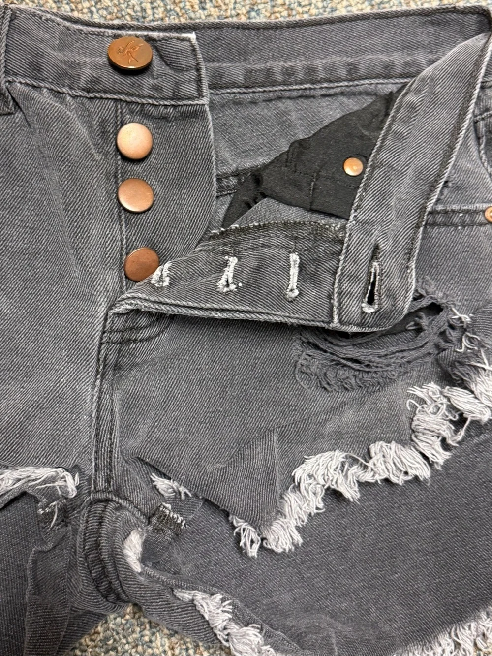 One Teaspoon Bandits Denim Shorts 24 Gray Distressed Button Fly Frayed Hem